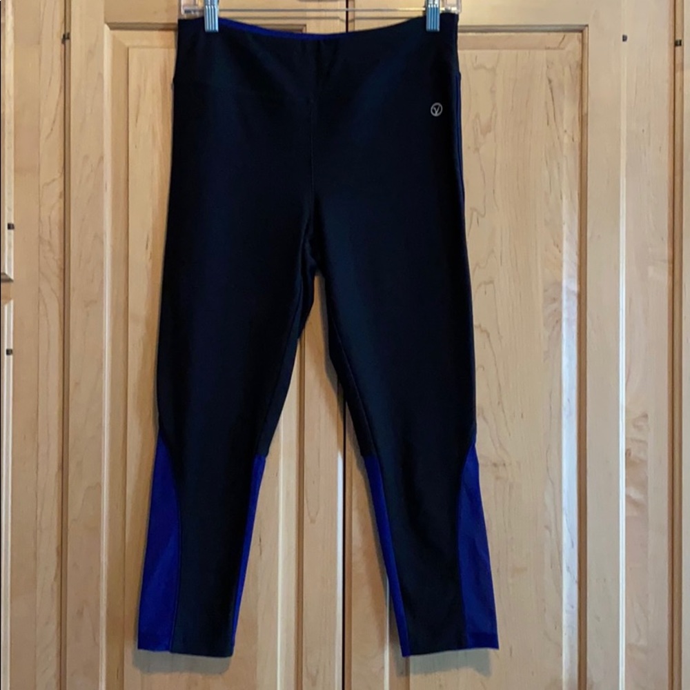Athletic workout leggings size medium